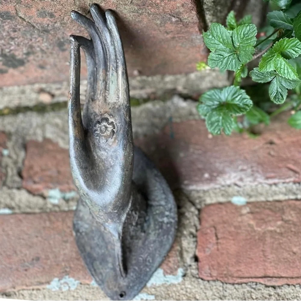 N/A hand meditation